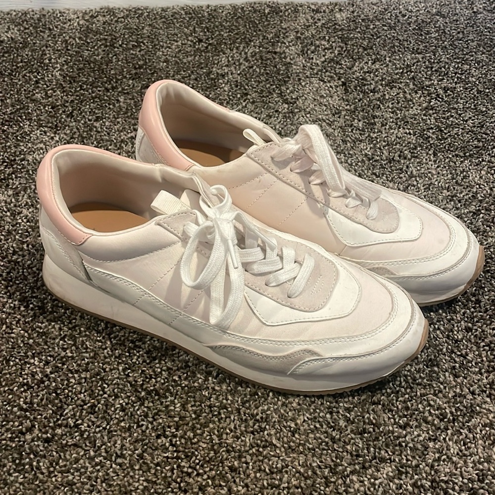 Lifestyle sneakers